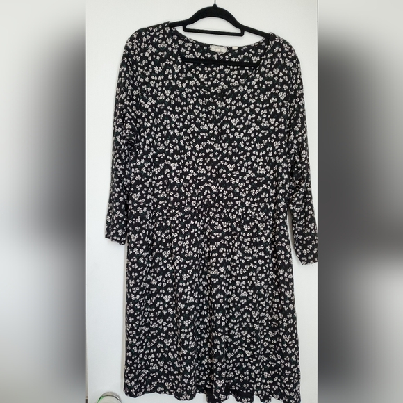 Fat Face Cottagecore Black and Daisy Long Sleeve Dress, 16, XL - Picture 1 of 2
